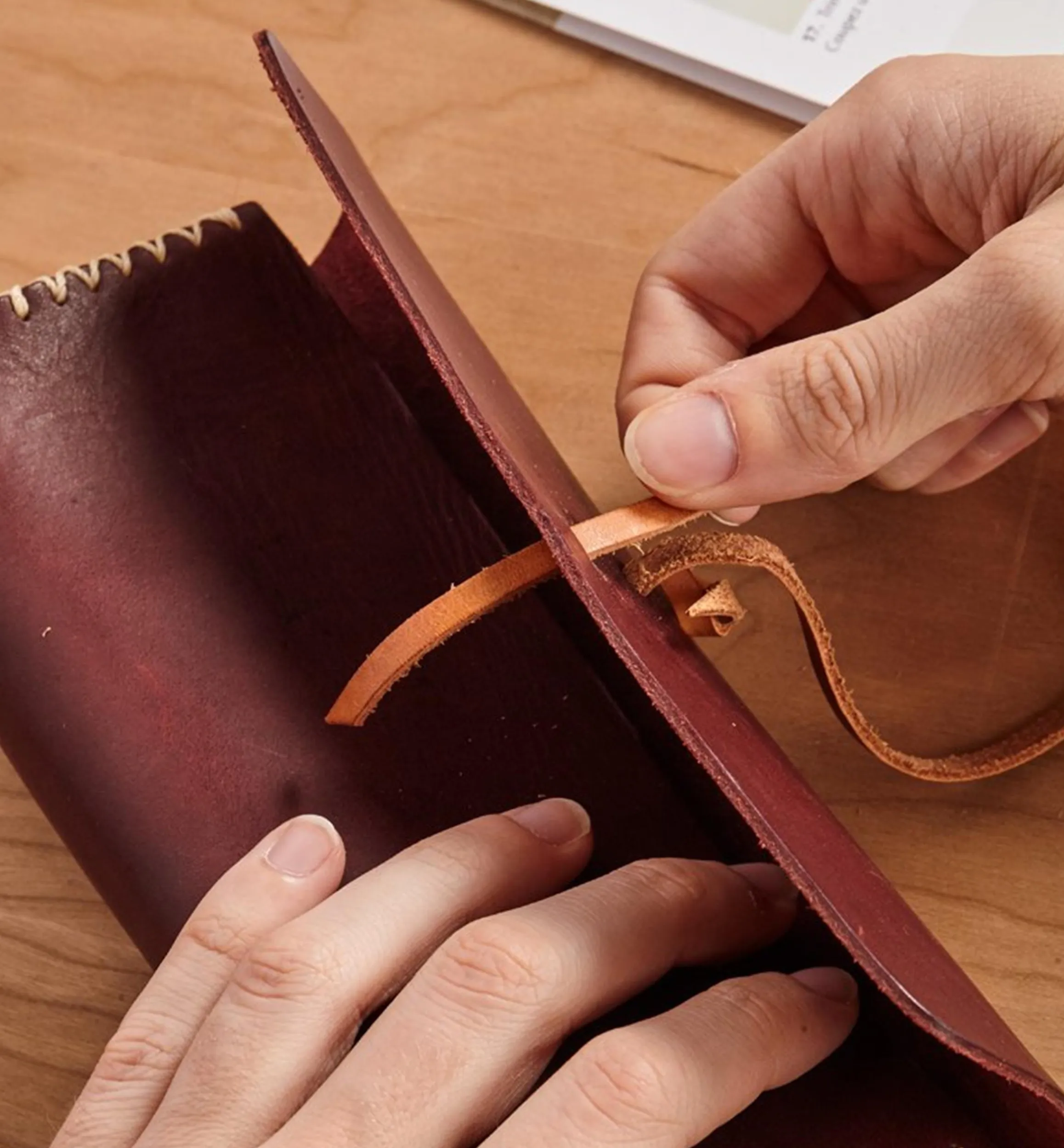 Supplies>Lee Valley Premium Leathercraft Multi-Purpose Case Kit